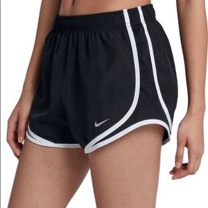 Nike Women's Tempo Dry Core 3'' Running Shorts